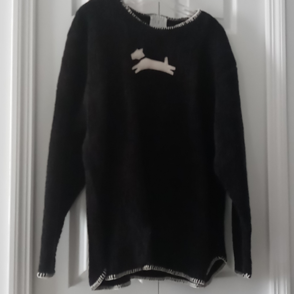 Sweater - Picture 2 of 10